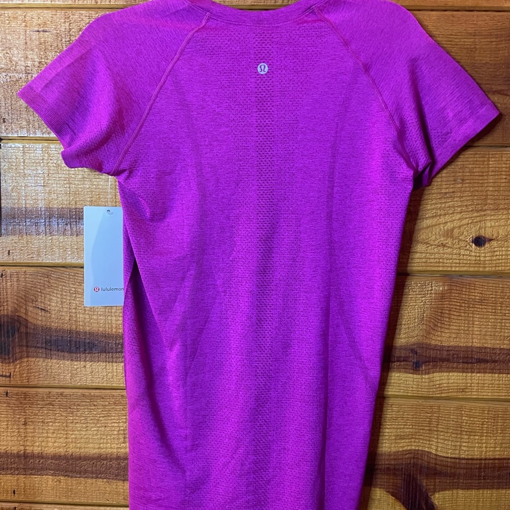 Womens Lululemon Athletic T-shirt